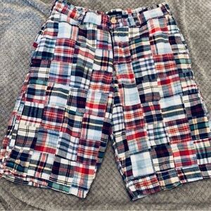 NWOT ABERCROMBIE AND FITCH SHORTS. SIZE 16